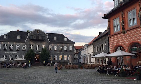 cropped-old-town-of-goslar-germany_t20_mo0kQj-1.jpg